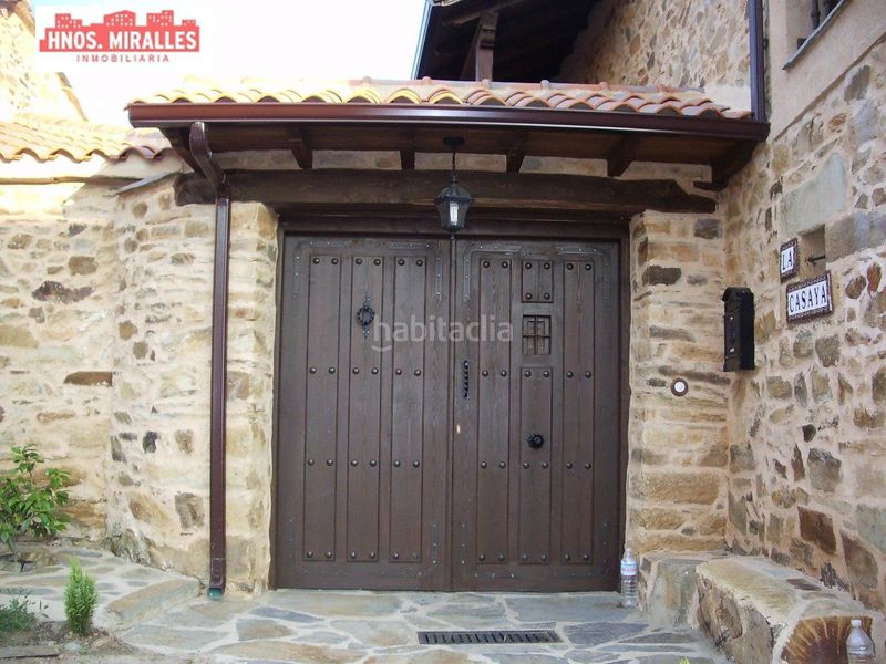 Foto 02dd7d2a-7188-49fd-a616-9c767d1991f3. Casa amb aparcament a Santiago Millas