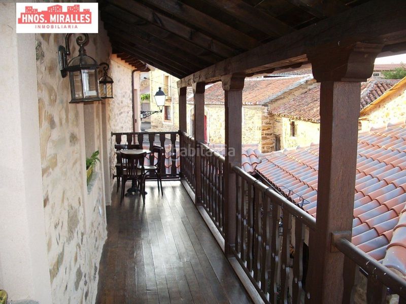 Foto 5bc2fa64-85fc-48a1-905a-9eccef0261b0. Casa amb aparcament a Santiago Millas