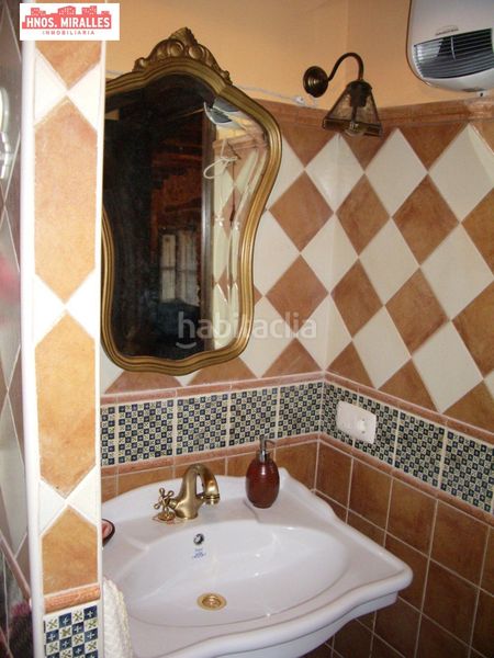 Foto 83960660-d1d1-47dc-a42d-5735d142a4a3. Casa amb aparcament a Santiago Millas