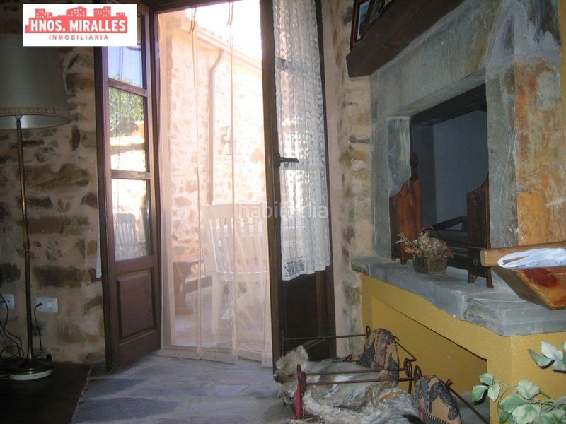Foto 8b3c96e6-2e78-4326-8d84-e4aa4a3996c7. Casa amb aparcament a Santiago Millas