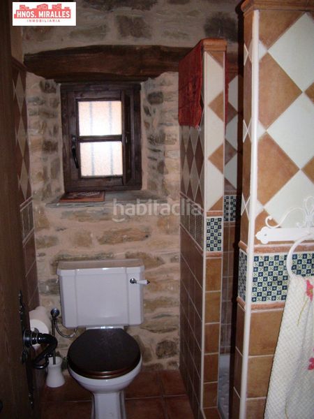 Foto a73aab97-def9-4843-a399-a4b1b3e9b925. Casa amb aparcament a Santiago Millas