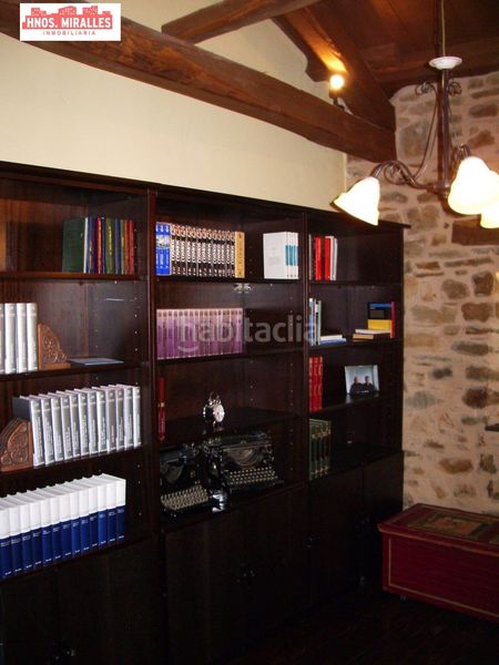 Foto df6b29a0-a04b-4927-a44b-552c6dcc79cf. Casa amb aparcament a Santiago Millas