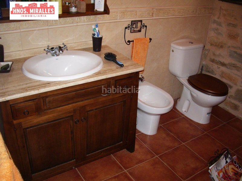 Foto e99509b5-6c7c-4c5a-9bc1-5bb9fa71847d. Casa amb aparcament a Santiago Millas