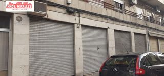 Geschäftsraum in San Crispín. Local en carrus para poder cambiar uso a vivienda
