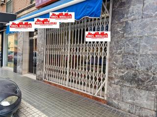 Local commercial à Carrús Oeste. Venta de local con o sin negocio montado actualmente y no inclui