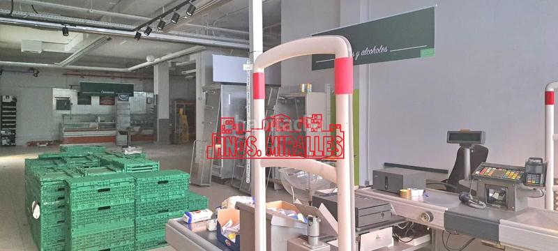 Foto 097b98d2-3449-4290-a2a3-f60ee602d7b5. Alquiler local comercial se alquila interesante local ideal para supermercado u hosteleria en general!! en Elche / Elx