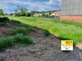 Terreny residencial a Passeig ramon vall 20. Terrenos en venta para hacer casas con patio