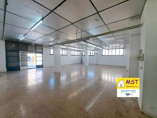 Local Comercial  Carrer sallent. Local en venta en navàs