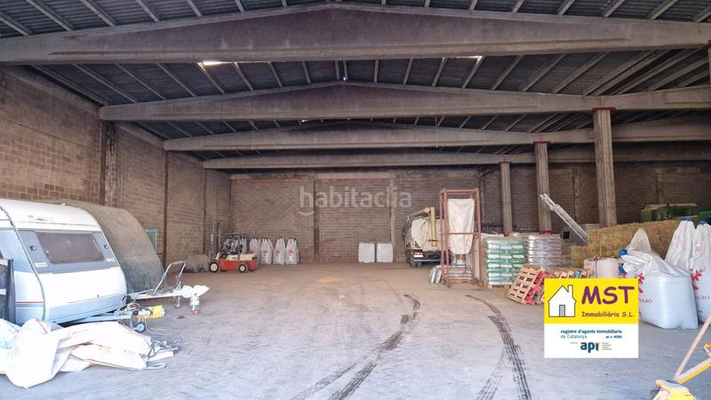 Foto ca6374fe-6d73-4193-b2b3-21b2c738336c. Alquiler nave industrial  en venta en Navàs
