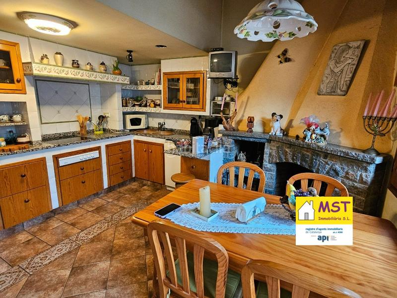 Foto 2def698f-6c6a-4053-bda6-4f869234b05d. Dúplex  en venta en Gironella