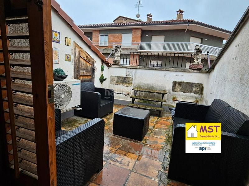 Foto 9a4560a9-2807-45b0-b190-608bd9108065. Dúplex  en venta en Gironella