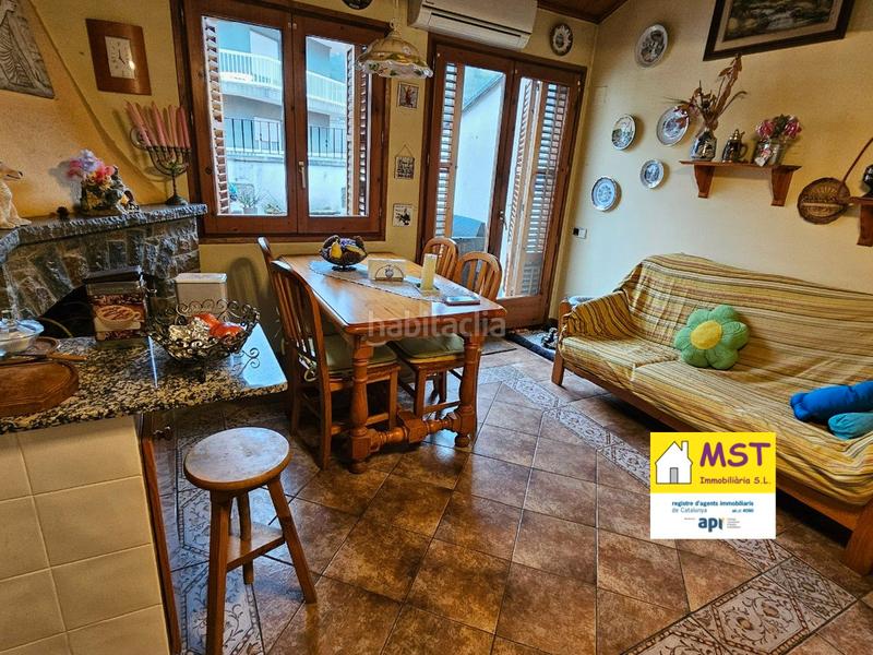 Foto b4dc3d94-024d-4d8d-8f88-3f6ea906594d. Dúplex  en venta en Gironella