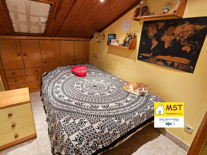 Foto cac8ce2f-0d24-421c-97ae-9addd94f2b43. Dúplex  en venta en Gironella