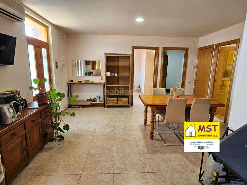 Foto 25b233e3-5f46-4a6c-aedf-a76d6e37c5f0. Casa adossada amb xemeneia calefacció a Casserres