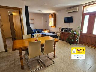 Semi detached house  Carrer dalt. Casa en venta en ametlla de casserres