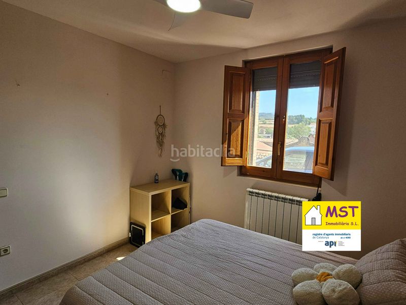 Foto 5a10bd3b-4383-46c5-85c2-ed139022505b. Casa adossada amb xemeneia calefacció a Casserres