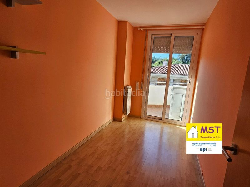Foto f1279825-c4d9-4726-b762-de4dad75853c. Dúplex amb calefacció aparcament a Gironella