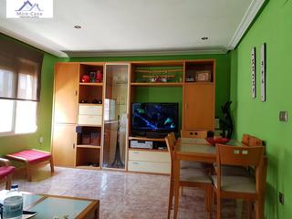 Pis en Carrs Este. Se vende cuarto real, amueblado completo y reformado