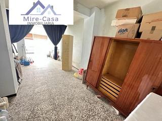 Lloguer Local Comercial a Carrús Oeste. Se alquila o vende local comercial
