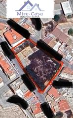 Terreny residencial a Crevillente. Se vende terreno urbano a tres calles