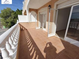 Maison à San Fulgencio. Se vende bungalow con solarium