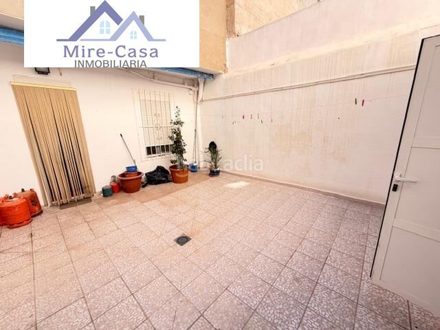 Foto b615d723-2105-4323-aea1-44aa87ca360a. Planta baixa a Centro Elche / Elx