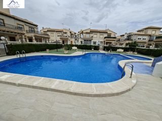 Casa en Zeniamar - Horizonte - La Campana. Se vende magnifico bungalow, con solarium y piscina comunitaria