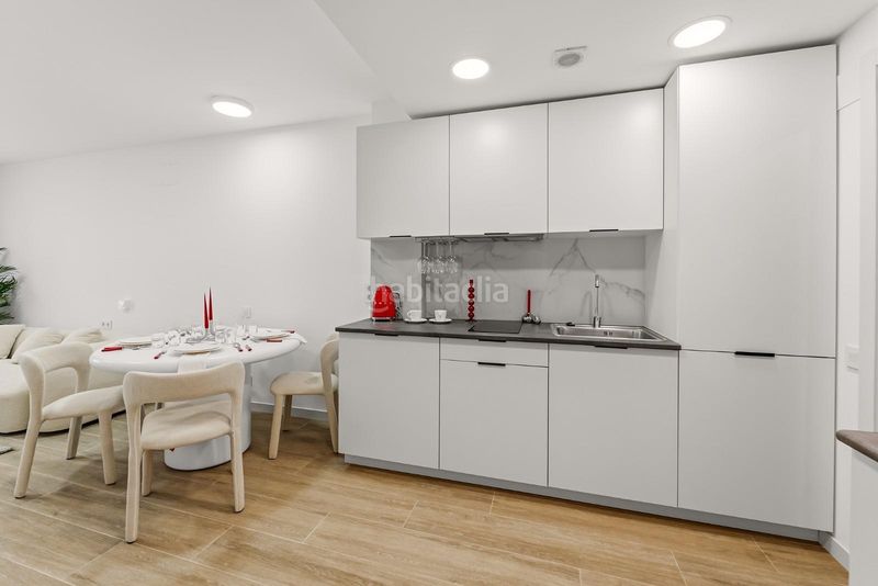 Foto 1498a10a-864d-4370-b4bd-b7a5ae3f287d. Edifici a calle dr buades 6 a Carolinas Altas Alicante