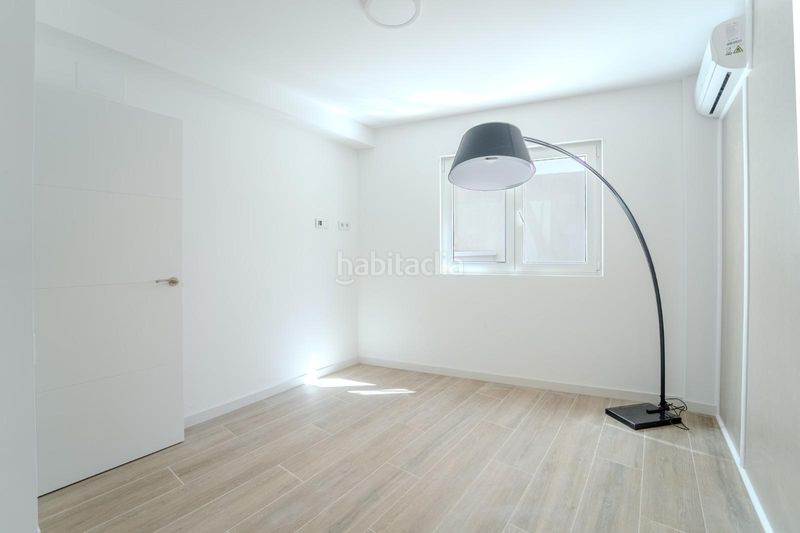 Foto 229632b3-8cf6-4420-bb4c-64733eeaa360. Edifici a calle dr buades 6 a Carolinas Altas Alicante