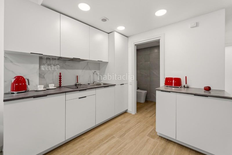 Foto 256b1b9d-86aa-4198-9ca2-3d7477fb4879. Edifici a calle dr buades 6 a Carolinas Altas Alicante