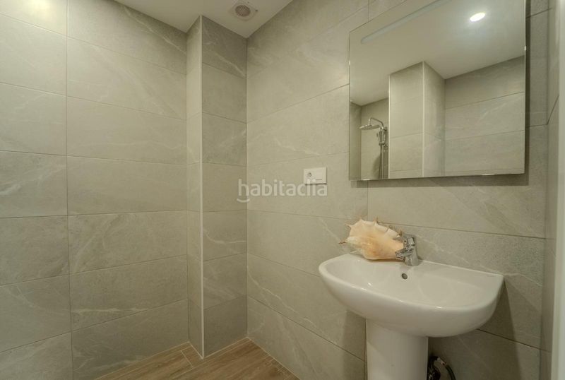 Foto 8c2ccc1e-fa49-4472-a47d-f1bf6693d018. Edifici a calle dr buades 6 a Carolinas Altas Alicante
