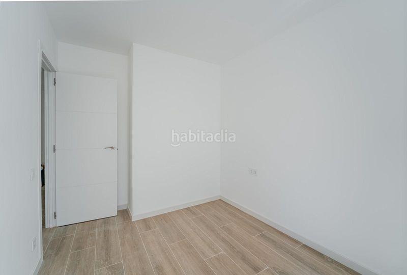 Foto b9d3d3ab-6c75-4c2c-bf67-f6fe2a25cfd5. Edifici a calle dr buades 6 a Carolinas Altas Alicante