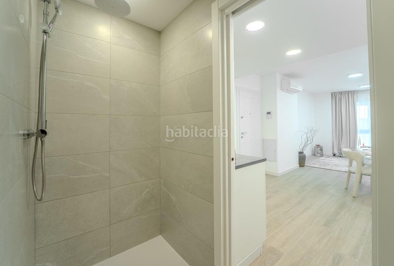 Foto bb403c73-fc26-4ad2-a5ed-354e0ba6ae57. Edifici a calle dr buades 6 a Carolinas Altas Alicante