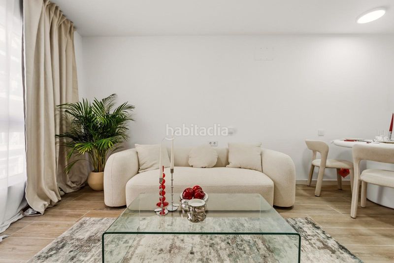 Foto de108b0b-b344-465f-b0d1-09f39ab031fc. Edifici a calle dr buades 6 a Carolinas Altas Alicante