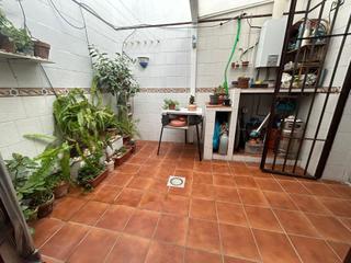 Reihenhaus in Núcleo urbano. Unifamiliar en el centro de chiclana
