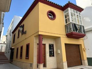 Maison jumelée à Núcleo urbano. Unifamiliar en el centro de chiclana
