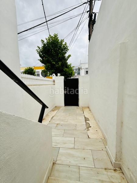Foto afefb065-ff39-49fe-b027-05e29d6db3ae. Casa  en planta alta con trastero, patio y azotea en el centro zona cayetano roldan , cementerio. en San Fernando