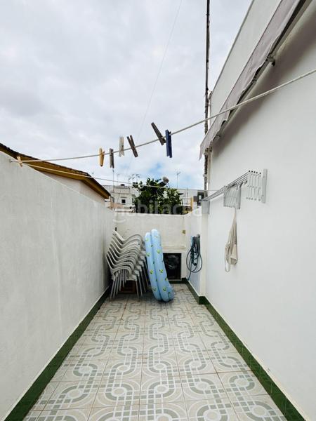 Foto e8fe8579-fd67-4377-b1e0-d90624e1218b. Casa  en planta alta con trastero, patio y azotea en el centro zona cayetano roldan , cementerio. en San Fernando