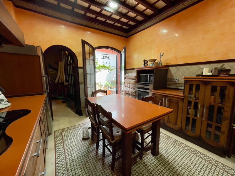 Foto dac0db31-327d-495c-97b0-e01abbb2adab. Casa gran vivienda de lujo en el centro en Centro Ciudad San Fernando