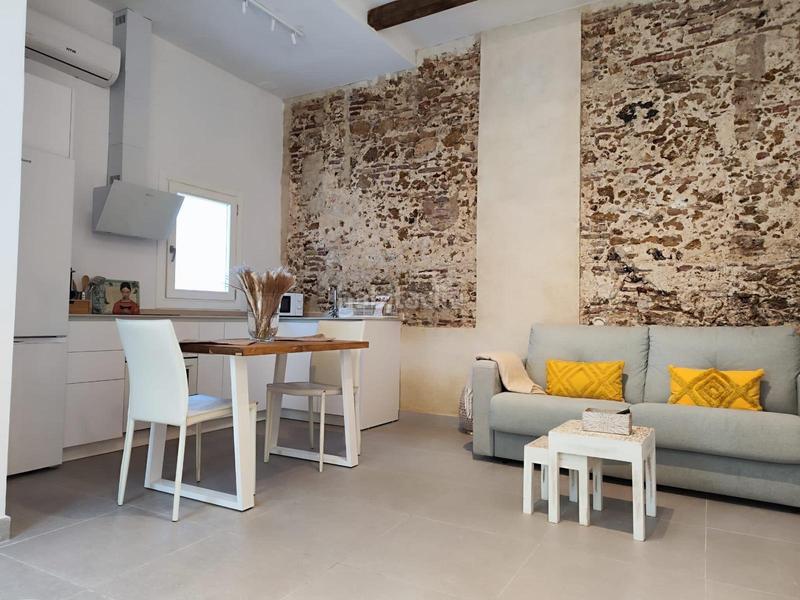Foto 8477b557-3623-4ff4-82f8-4323abdfd0d2. Piso en calle san roque 4 maravillosa vivienda en el corazón en Cádiz
