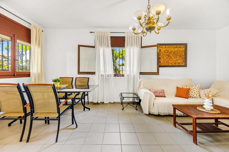 Foto a15d4c4e-ab2c-4780-923b-28d5032d0e3f. Chalet avec parking dans La Barrosa Chiclana de la Frontera