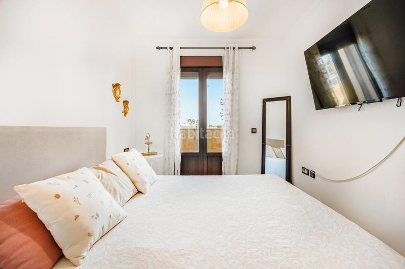 Foto 41202e5a-44f3-4eda-bd05-e2c870bb1458. Chalet mit parking pool in Núcleo urbano Chiclana de la Frontera