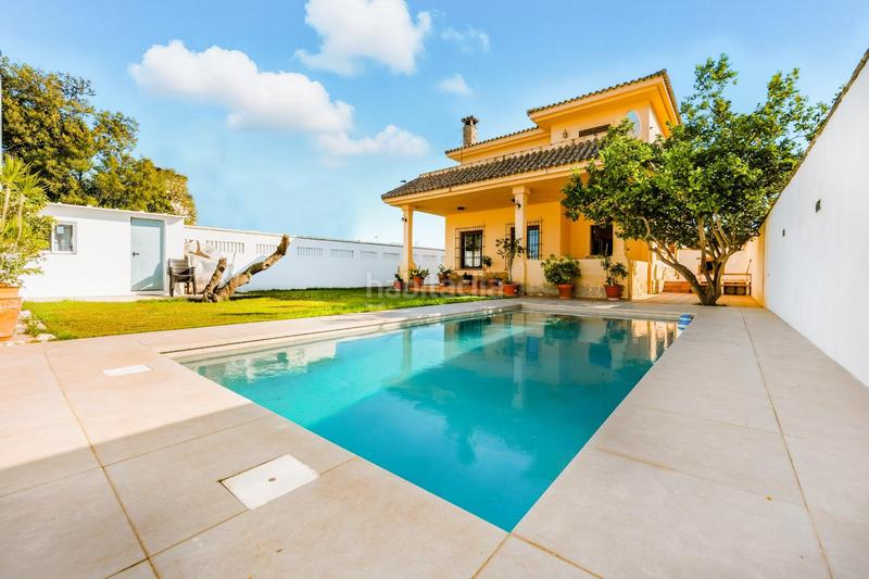 Foto 63e5c352-7292-416c-b130-8db5d93de25e. Chalet mit parking pool in Núcleo urbano Chiclana de la Frontera