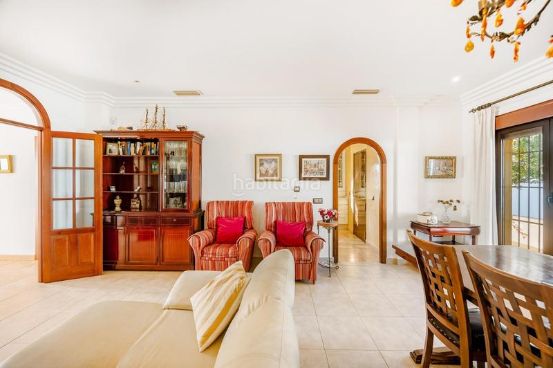 Foto ea82f55e-6789-4c14-8564-55beb8814ebb. Chalet mit parking pool in Núcleo urbano Chiclana de la Frontera