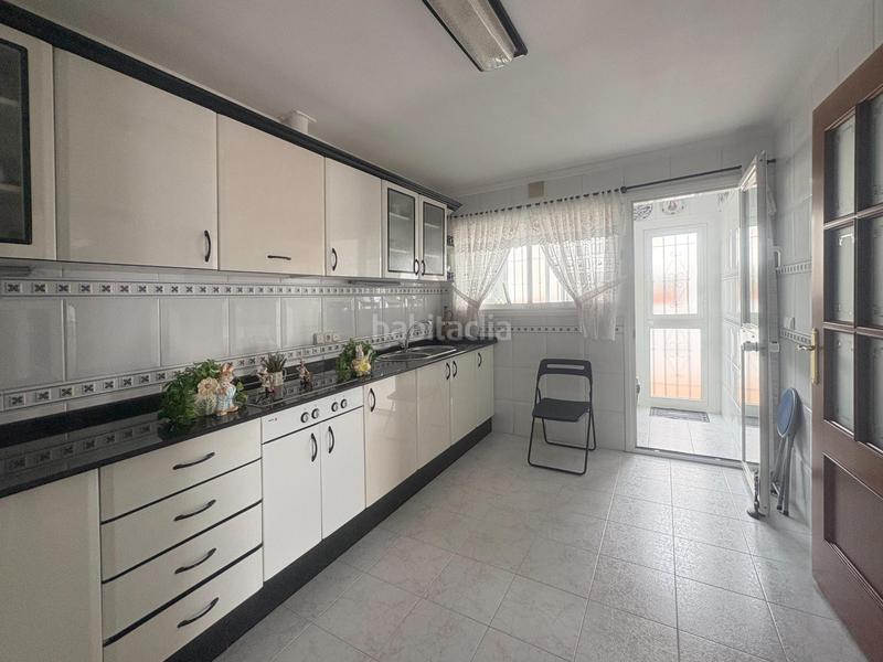 Foto 2283121e-bc4b-4fba-8175-6c00d61a7cdb. Casa pareada pareado en chiclana en La Banda - Campo de Fútbol Chiclana de la Frontera