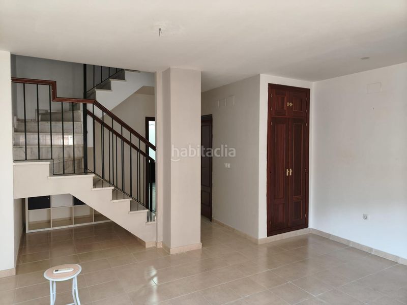 Foto 3d999161-fd09-4ef3-9d88-d08a0c05765b. Casa adossada a Camposoto - Gallineras San Fernando