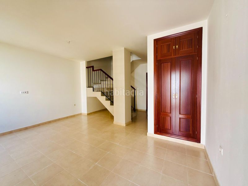 Foto b8b9cc67-9870-4a5f-8f9e-f5ea1dd68f8e. Casa adossada a Camposoto - Gallineras San Fernando