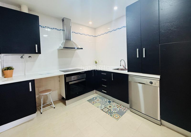 Foto e2c4b4f0-de68-4948-9fa8-e50bb8a2797e. Casa adossada a Camposoto - Gallineras San Fernando