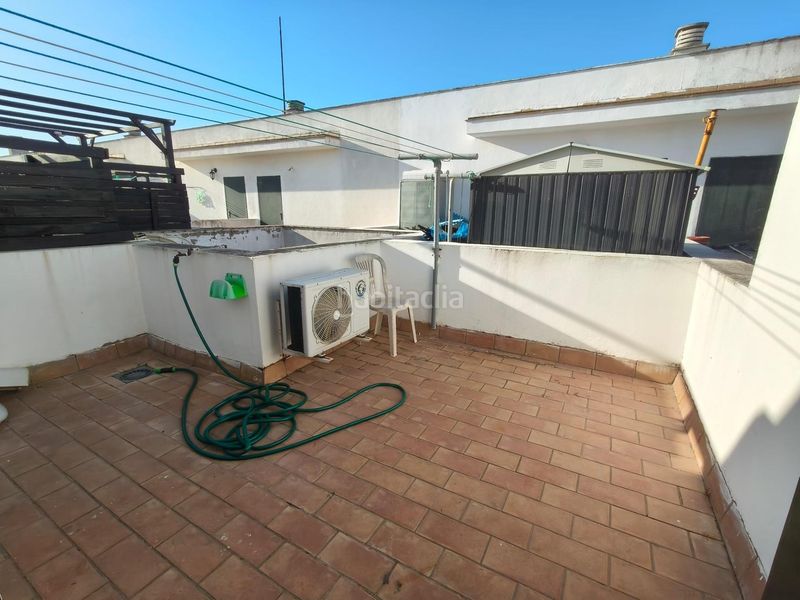 Foto e4ad3293-7b78-49bd-99eb-9436107320b0. Casa adossada a Camposoto - Gallineras San Fernando