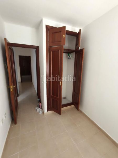 Foto fa24b199-1003-4a7c-a9f8-a92f2dd7e86f. Casa adossada a Camposoto - Gallineras San Fernando